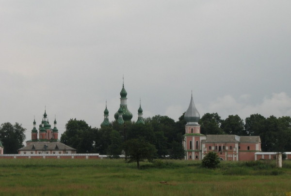 Image - A view of the Hustynia Trinity Monastery.